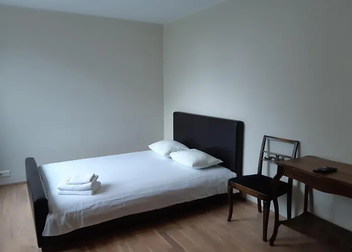 Aisa Street Apartments